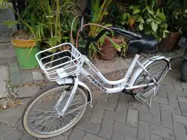Sepeda anak ukuran 20