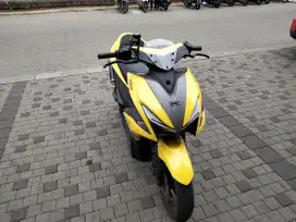 Yamaha Aerox 2018 kuning