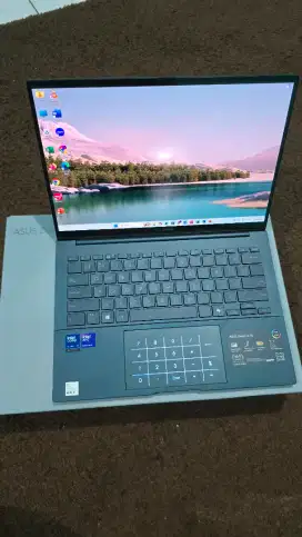 Zenbook UX3405CA Oled Touchscreen RAM32GB SSD1TB