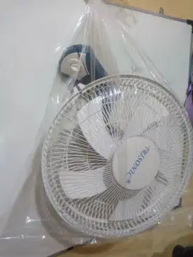 Kipas gantung trisonic