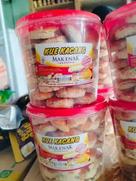 Kue kacang Mak Enak