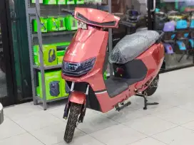SEPEDA LISTRIK VARILUX SR KREDIT SYARAT CUKUP KTP SAJA