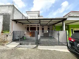 Rumah Seken Terawat 9 Menit ke Gerbang Toll Limo 1 Siap Huni J-24057
