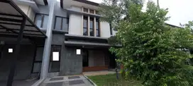 Dijual Rumah Strategis Siap Huni dekat ÆON Mall BSD Siap KPR J-20836