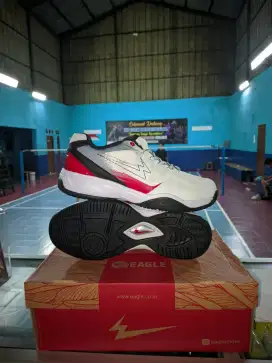 SEPATU BADMINTON EAGLE WINNER