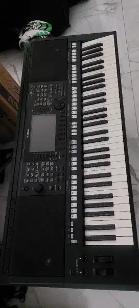Keyboard yamaha Psr-S 775