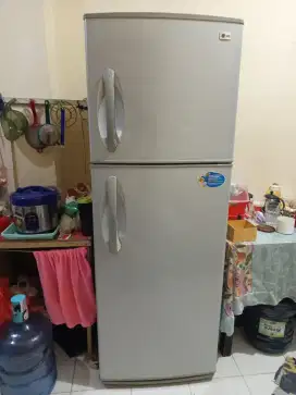 Kulkas 2pintu LG