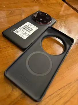 XIAOMI 15 ULTRA BLACK BARU PAKAI GARANSI RESMI 2 TAHUN FULLSET