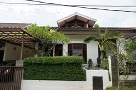 Rumah Strategis Siap Huni dekat Gerbang Tol Brigif 1 Depok Siap Nego J