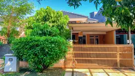 Rumah Luas SHM 15 Mnt ke Living World Kota Wisata Hadap Timur J-22911