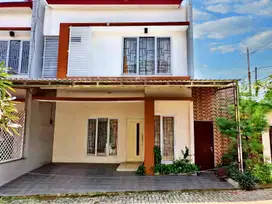Rumah 2 Lt di Depok Dekat Stasiun dan Tol Siap Huni Harga Nego J-18041