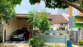 Rumah Strategis Akses Mudah ke Stasiun Depok LT 140 Harga Nego J-14304
