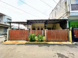Rumah 1 Lt Hook di Depok 8 Menit ke RS Citama SHM Hadap Timur J-9441