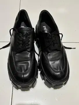 Prada full hitam 38