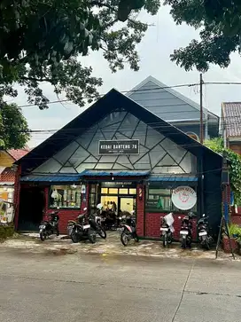 disewakan tempat usaha lokasi strategis tengah kota