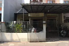 Rumah 3 KT di Jagakarsa 9 Mnt ke Pintu Tol Brigif Hadap Utara J-18977