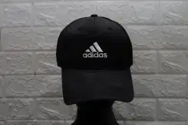 Topi Running Adidas