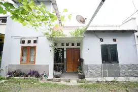 Rumah Terawat Strategis Dekat Cinere Bellevue Mall Dibantu KPR J-26217