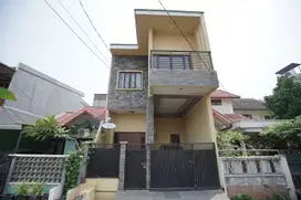 Jual Rumah SHM 2 Lantai Akses Dekat Stasiun Cakung Harga Nego J-19298