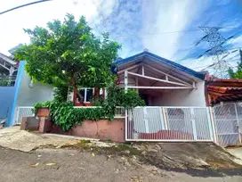 Rumah Strategis 10 Menit ke Cinere Bellevue Mall Dibantu KPR J-11267