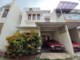 Rumah Minimalis 2 KT Dekat AEON Mall Tanjung Barat Hadap Utara J-18688