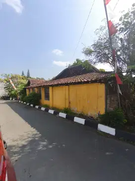 Tanah dan bangunan ruman dekat kraton dan malioboro