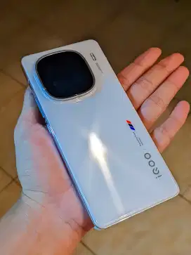 Vivo IQOO 12 5G RAM 16+16/512GB MULUS ISTIMEWA