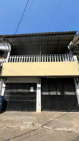 Rumah 3 Lt Hadap Utara 8 Mnt ke Green Walk Mall Bebas Banjir J-26243