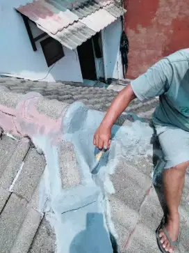 Tukang perbaikan atap bocor dan renovasi rumah