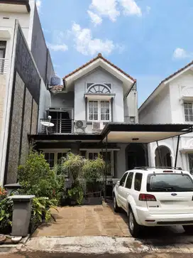 S423 Rumah 2,5 Lantai Jual Cepat 119 m2 Murah Legenda Wisata Cibubur