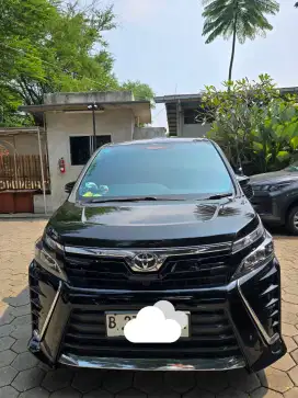 Toyota Voxy 2.0 2020 Hitam Mulus