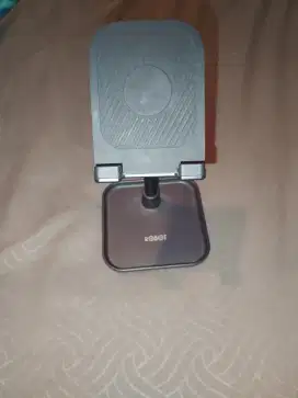 Standing HP Robot