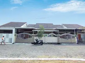 Rumah Luas Dekat RS One Solo Baru dan Al Azhar Dalam Cluster
