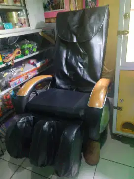Kursi pijat merk deluxe Rp.4 jt nego