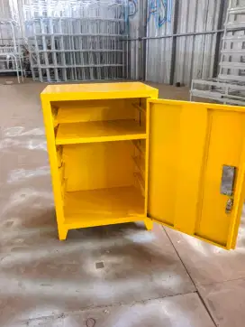 LEMARI B3 LABORATURIUM