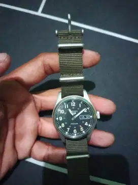 JAM SEIKO 5 SPORT AUTOMATIC ORI GREEN ARMY