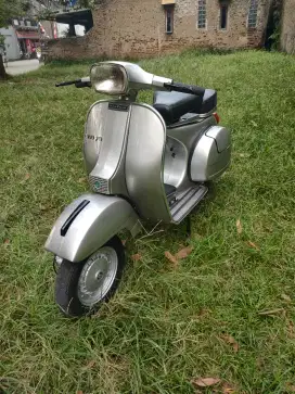 Vespa ps strada non sein