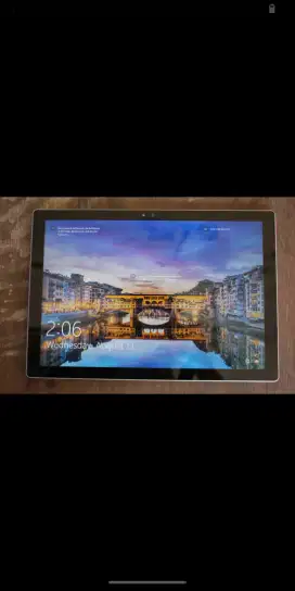 Microsoft surface pro 4 8/256 Inter Core i5
