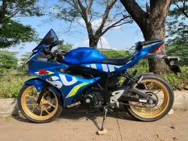SUZUKI GSX MOTOR BAGUS SS KOMPLIT SIAP PAKEK PAJAK PANJANG