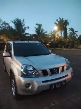 Nissan Xtrail 2.0 th 2010