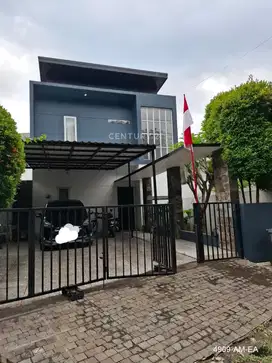 Dijual Rumah Bagus Strategis Di Kencana Loka BSD