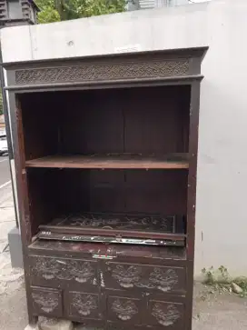 Lemari jati clasik