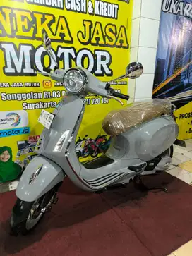 Vespa Primavera 2022 AJM