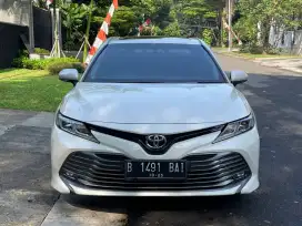 Toyota New Camry V 2.5 AT 2020 Putih