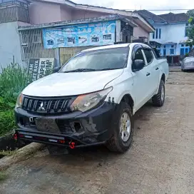 Dijual Cepat Triton HDX 2017 Dobel Cabin