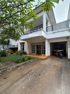Dijual Rumah Lama Lokasi Nyaman Di Pondok Indah Jakarta Selatan