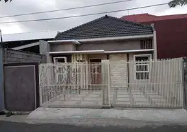 Rumah baru modern minimalis dekat exit tol karanglo blimbing malang