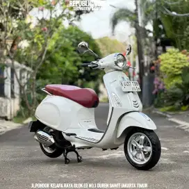 PIAGGIIO VESPA PRIMAVERA 150 3V 2014 LOW KM