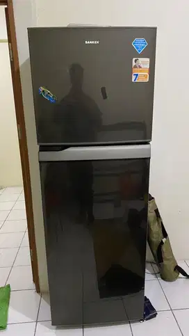 Kulkas 2 pintu sanken