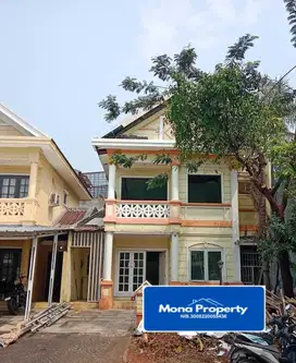 Dijual rumah di kota wisata